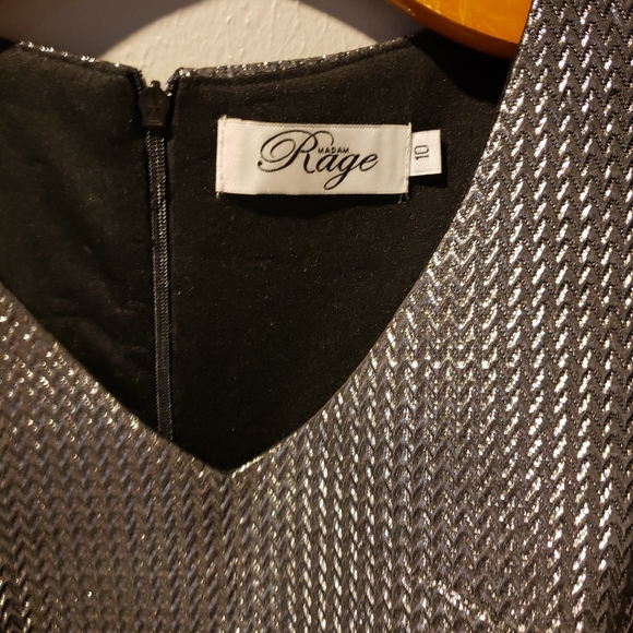 Mini dress - Picture 2 of 4